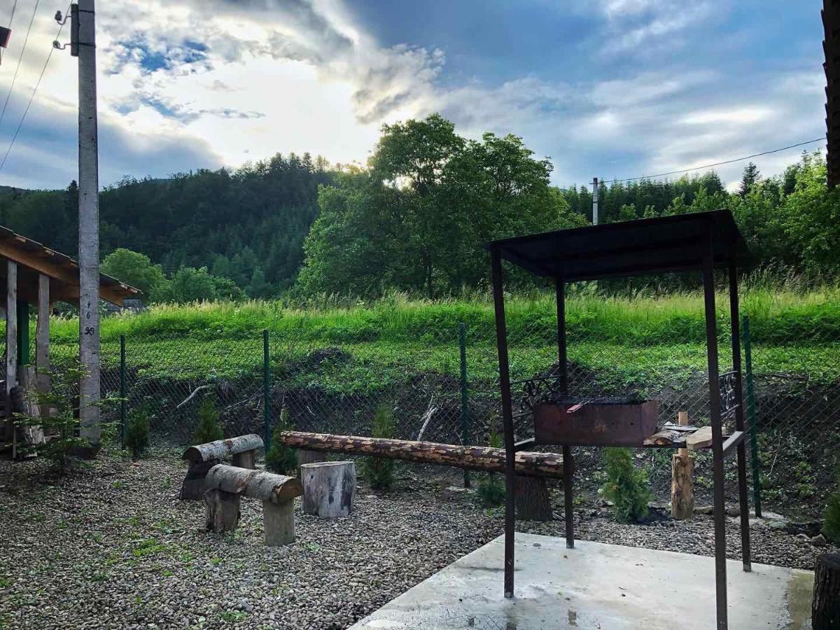 Villa Na Uzlissi ミホヴォ エクステリア 写真